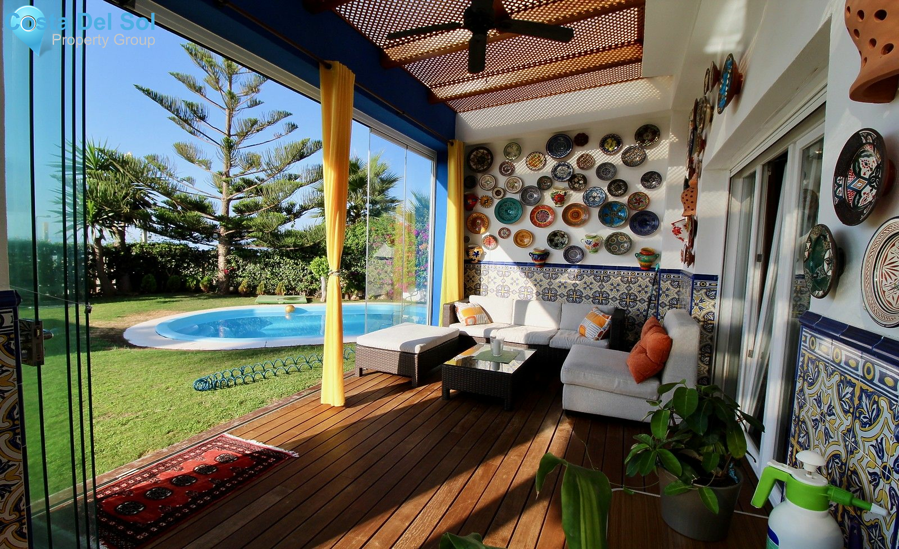 Townhouse in New Golden Mile-1231555