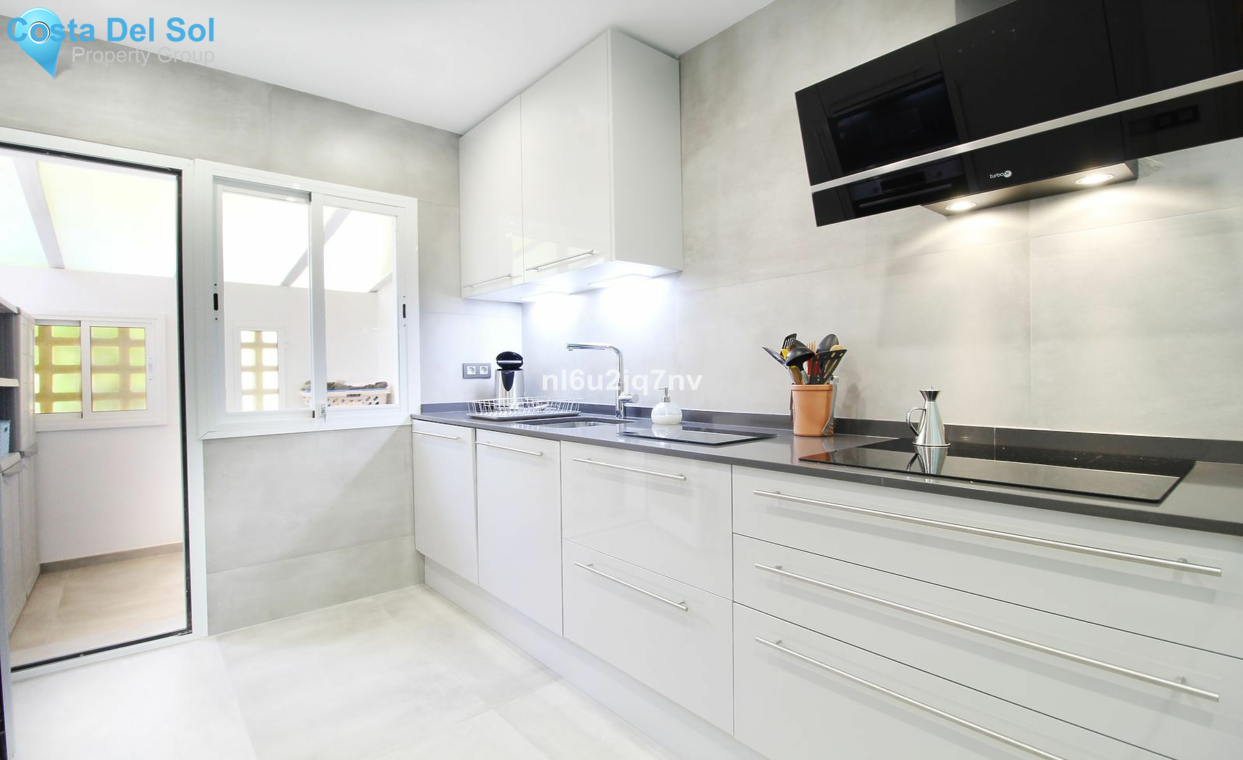 Townhouse in New Golden Mile-1493988