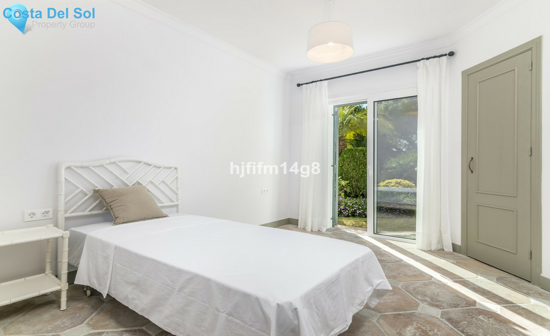 Townhouse in Nueva Andalucía-1252123