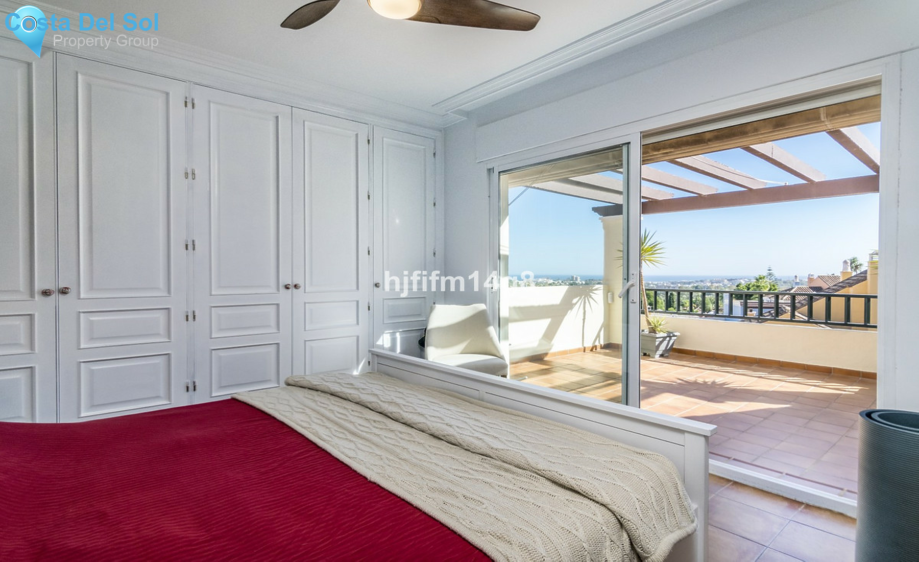 Townhouse in Nueva Andalucía-1476534