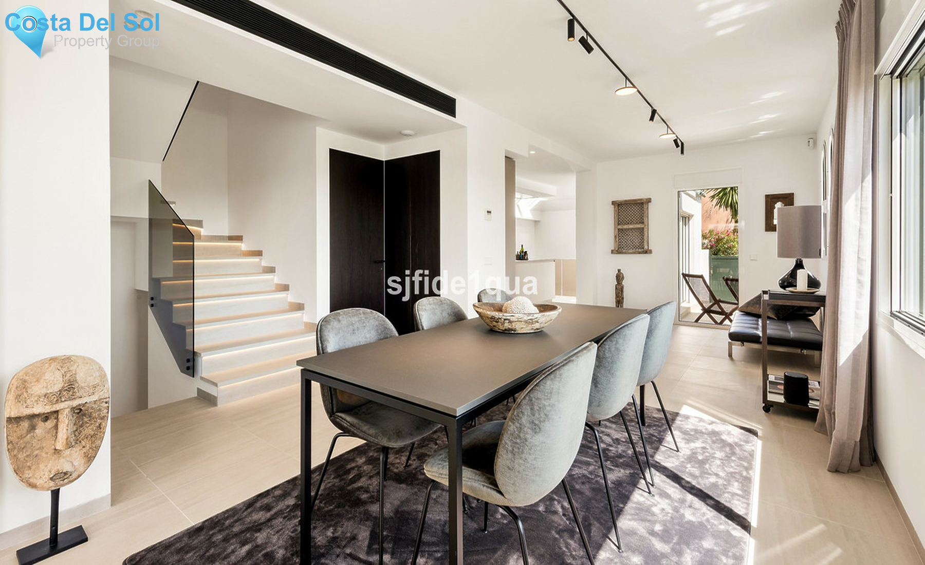 Townhouse in Nueva Andalucía-1499611