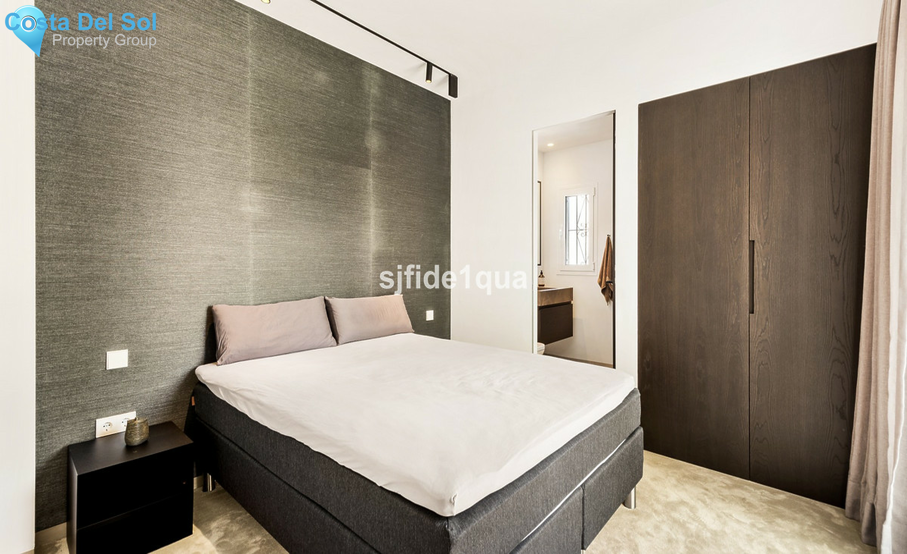 Townhouse in Nueva Andalucía-1499616