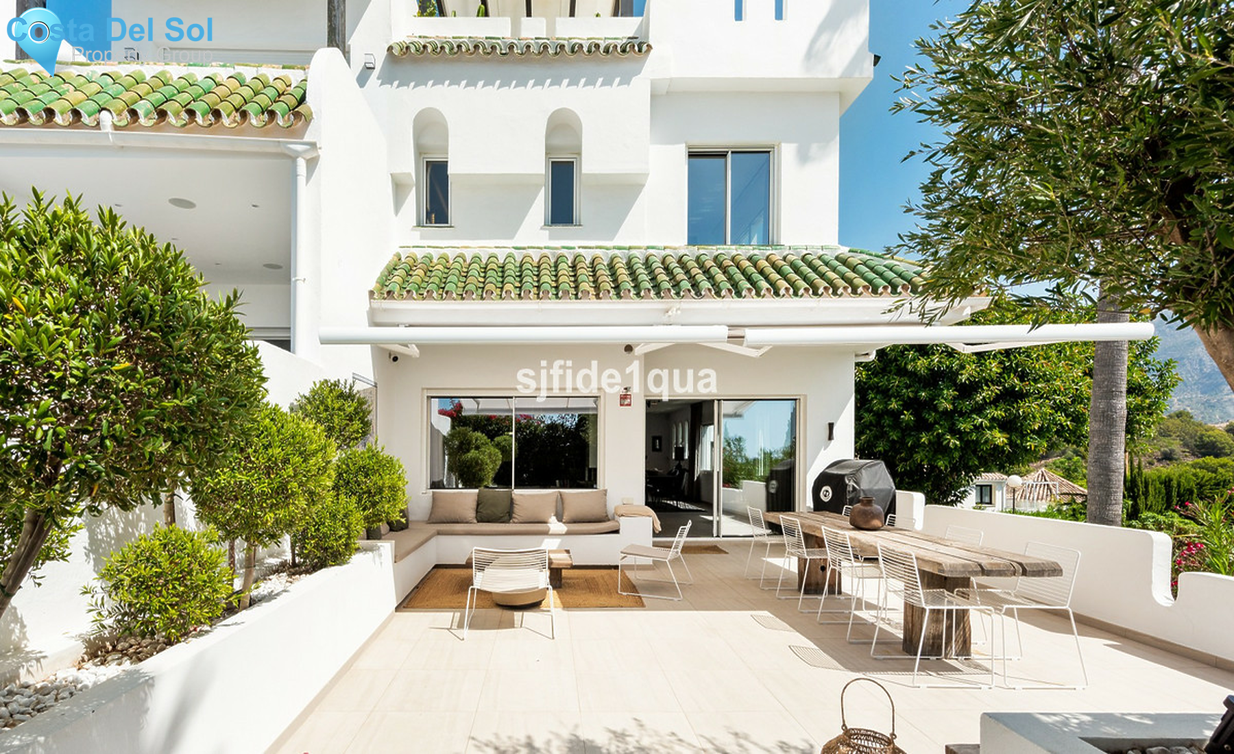 Townhouse in Nueva Andalucía-1499599