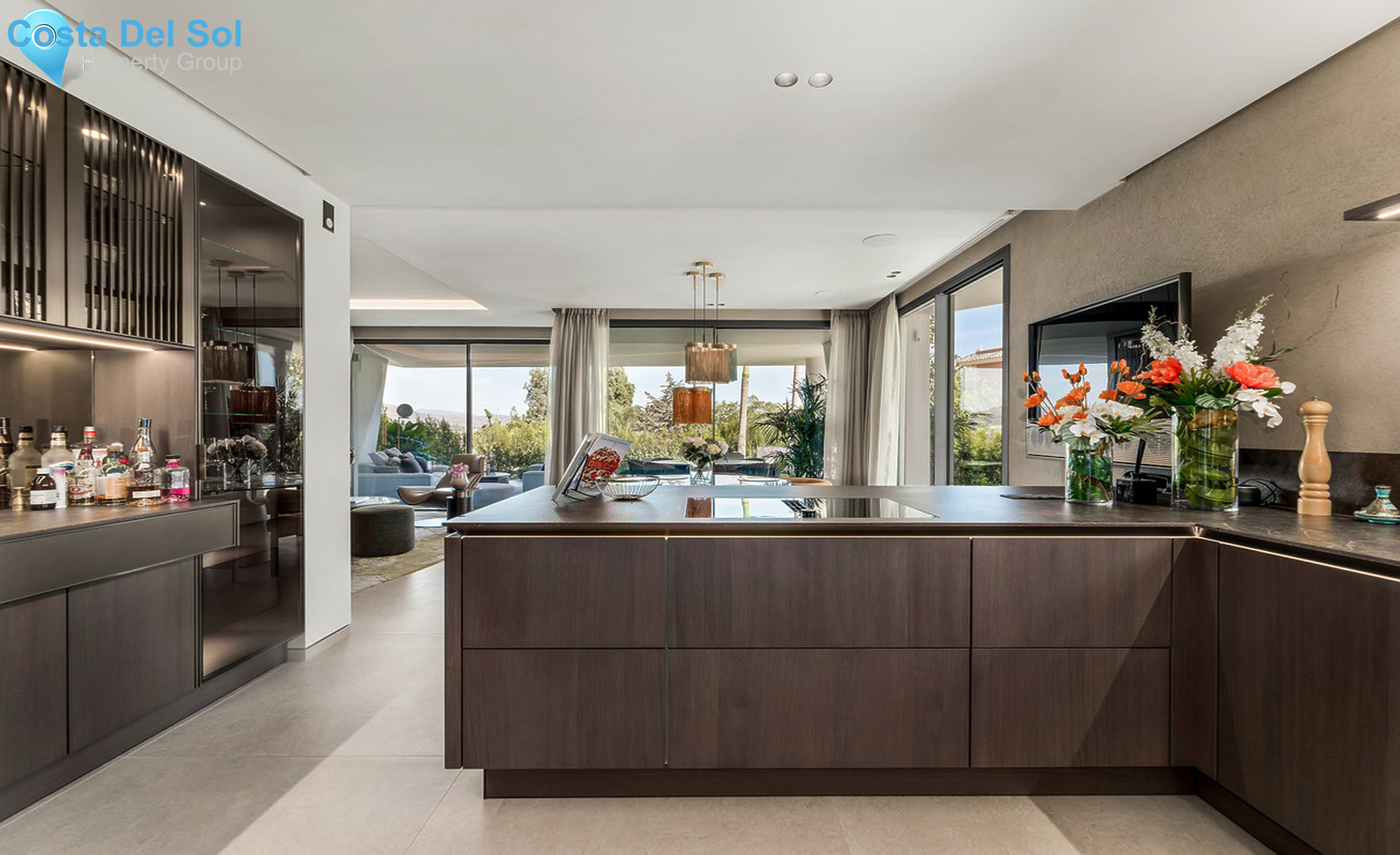 Townhouse in Nueva Andalucía-1525527