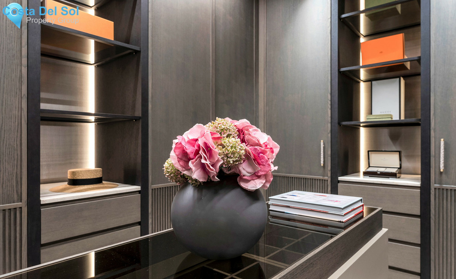 Townhouse in Nueva Andalucía-1525533