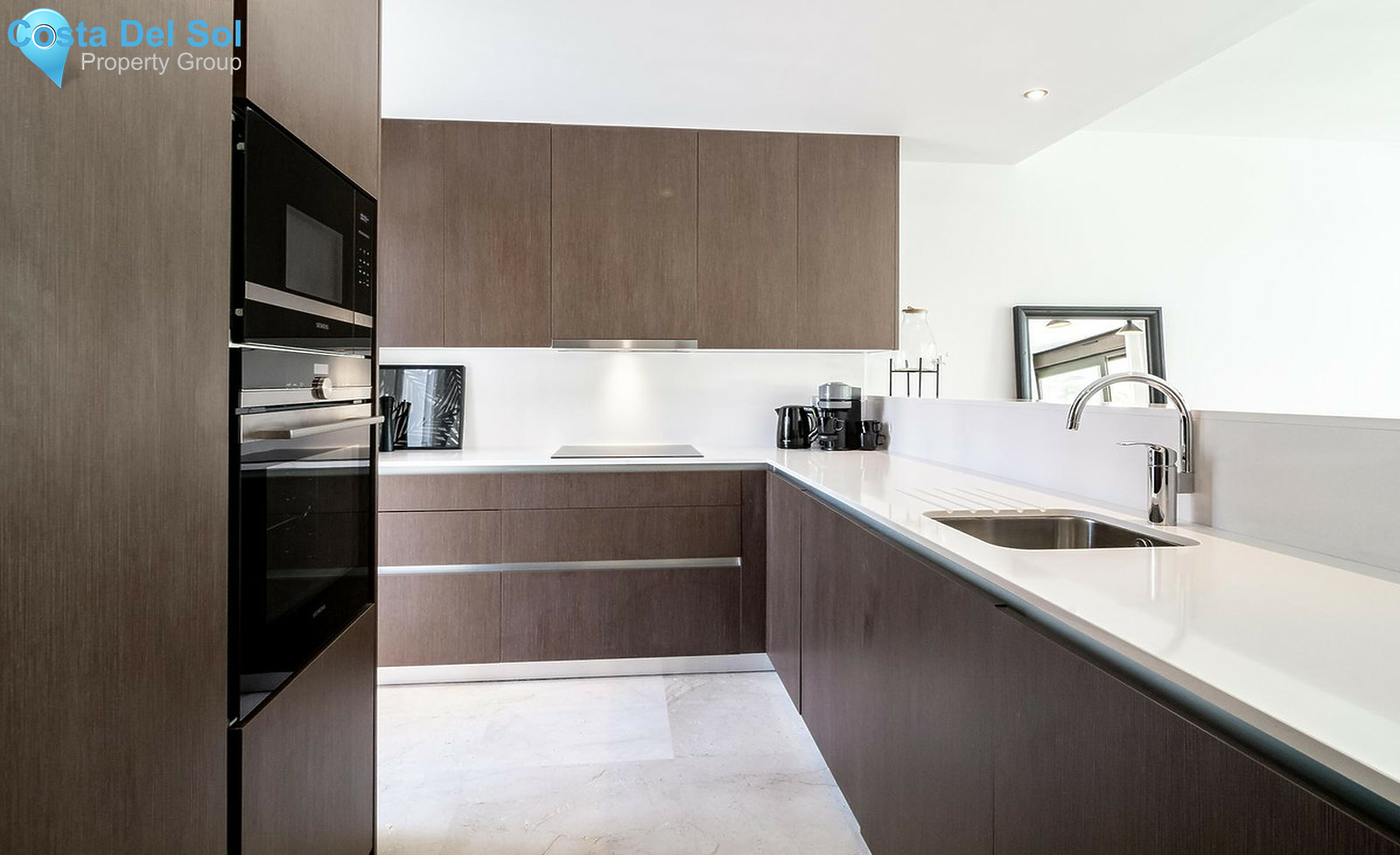 Townhouse in Nueva Andalucía-1525877