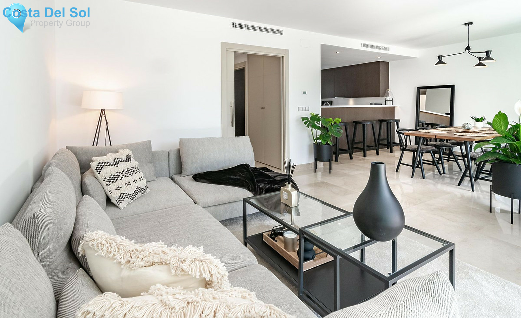 Townhouse in Nueva Andalucía-1525878