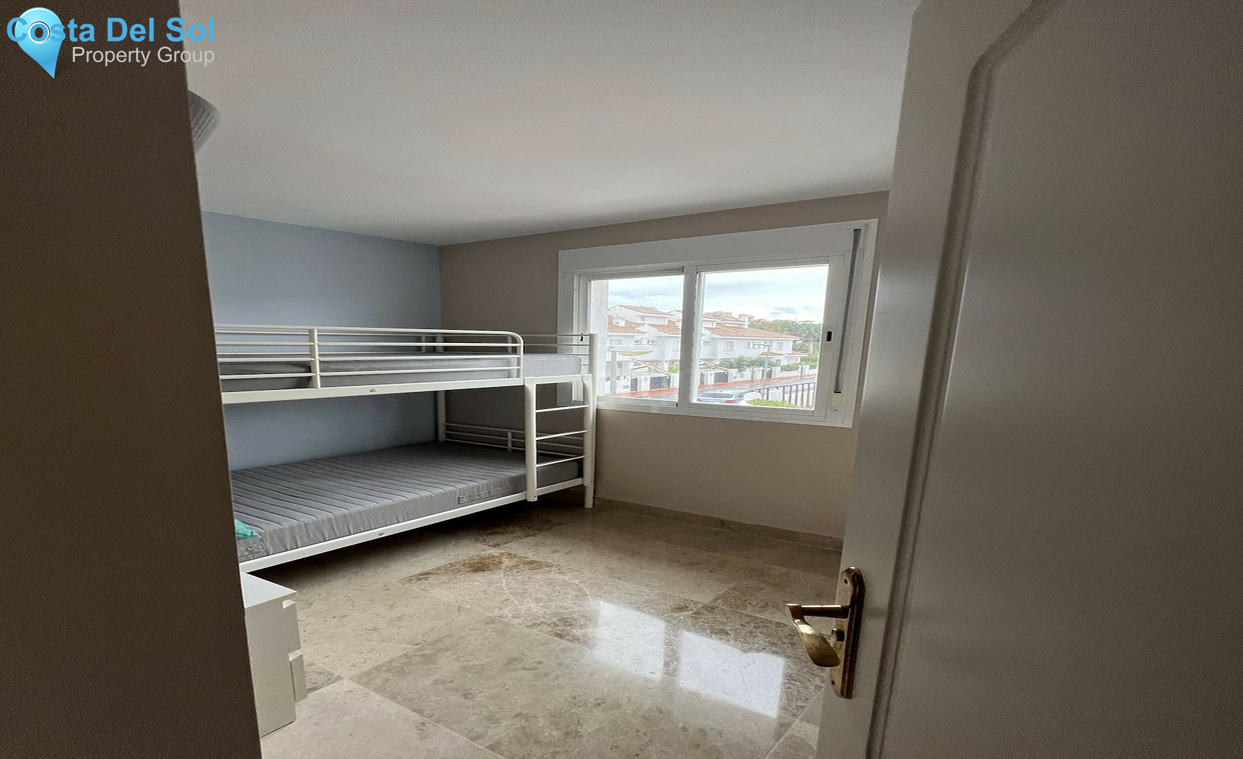 Townhouse in Nueva Andalucía-1540072