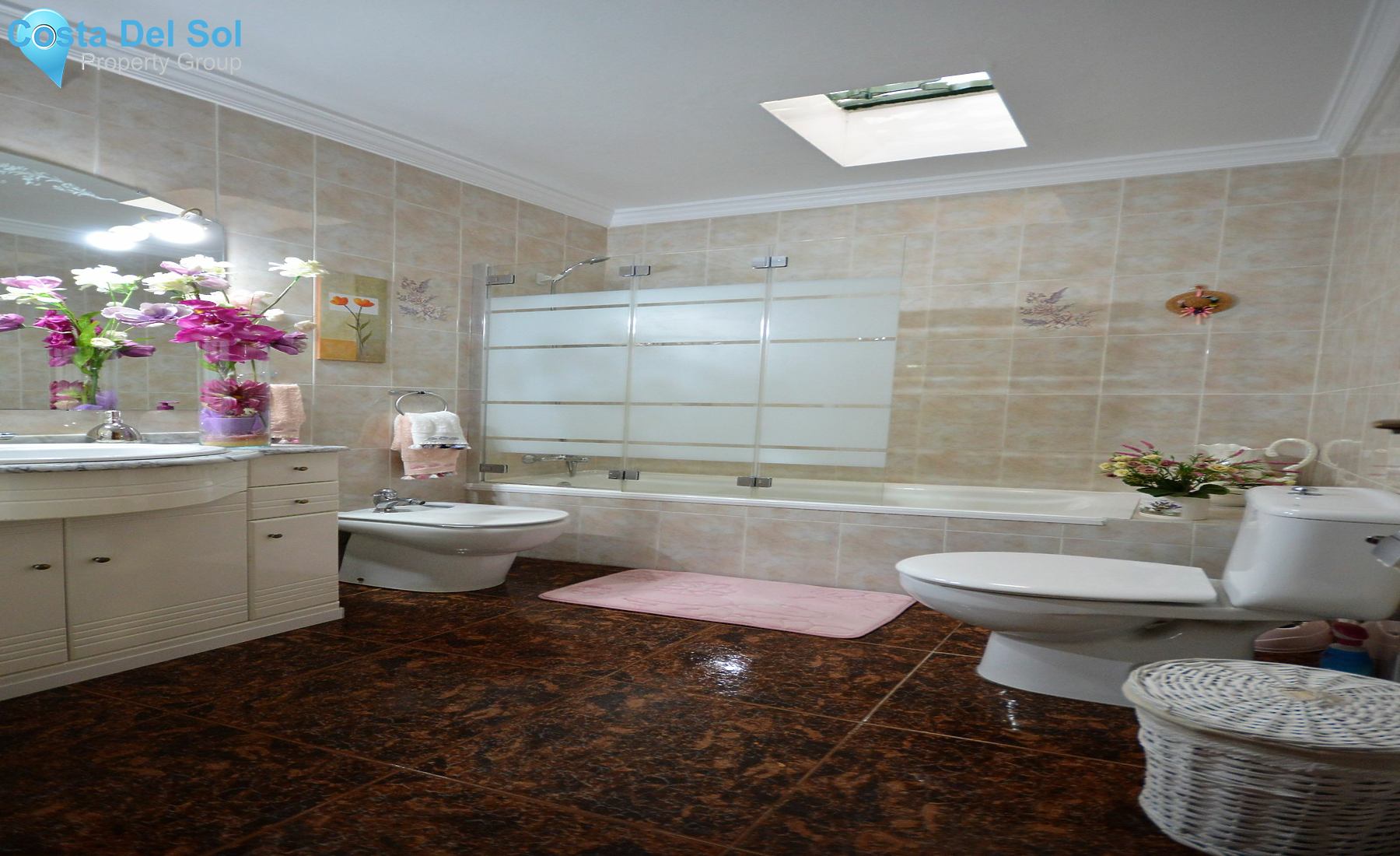 Townhouse in Nueva Andalucía-1140201