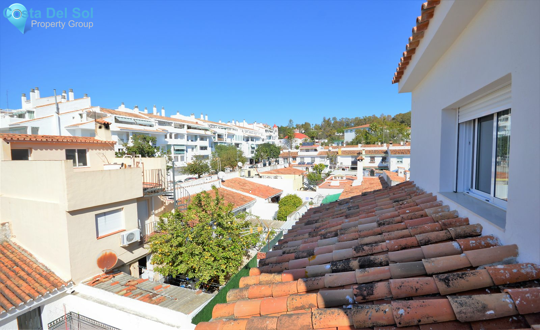 Townhouse in Nueva Andalucía-1140195