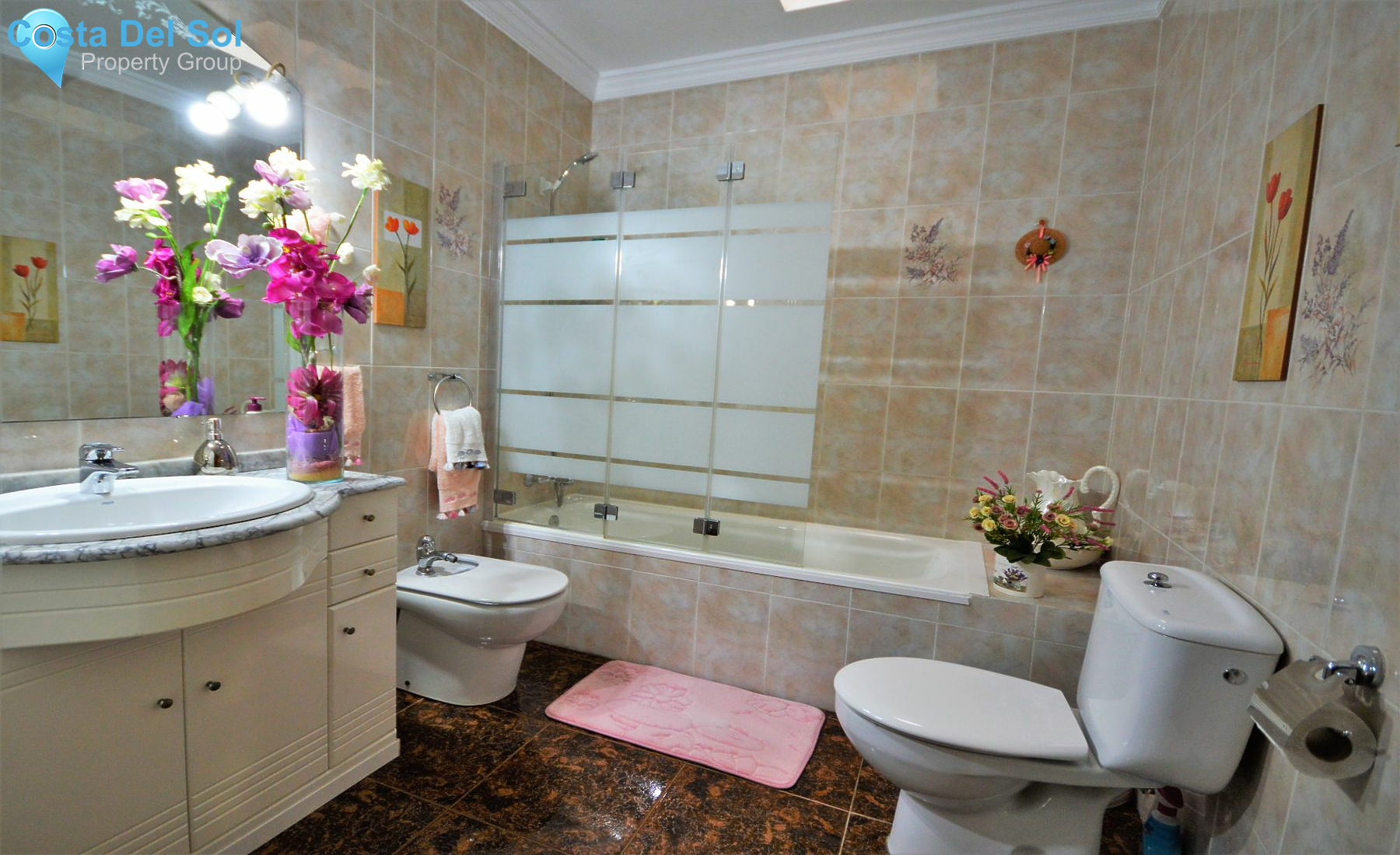 Townhouse in Nueva Andalucía-1140200