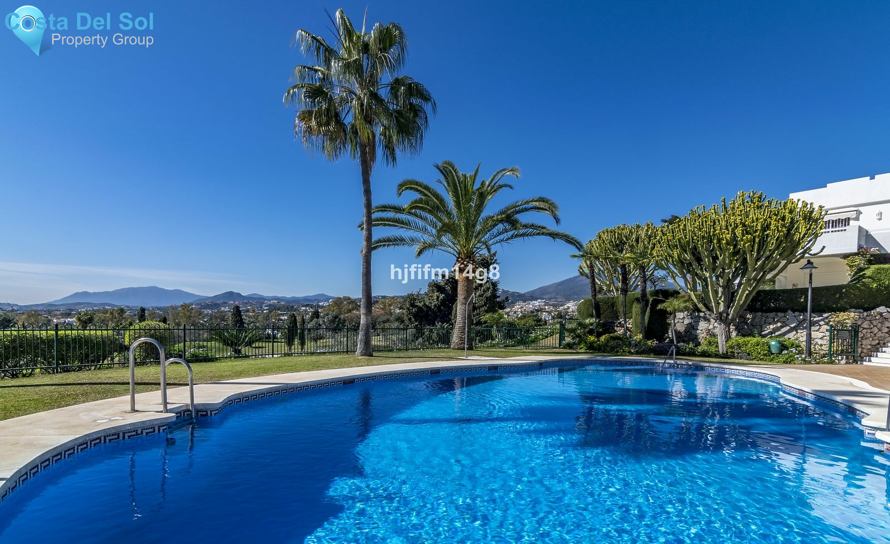 Townhouse in Nueva Andalucía-1162304