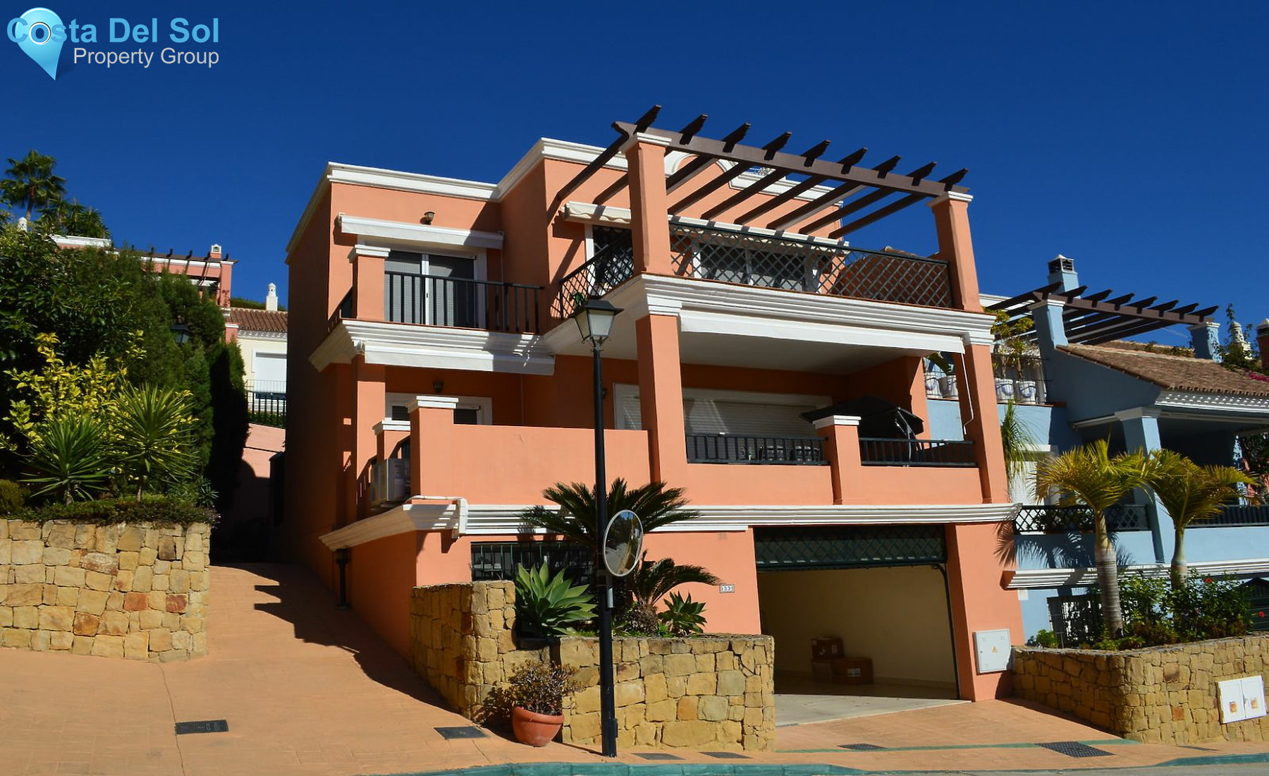 Townhouse in Nueva Andalucía-1422428