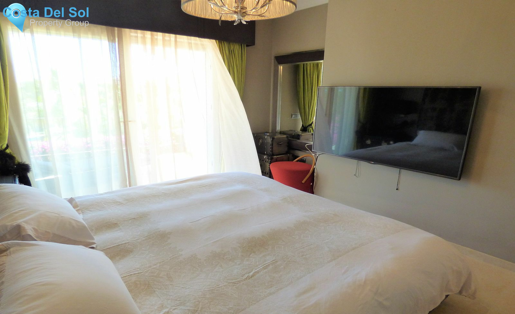 Townhouse in Nueva Andalucía-1429086