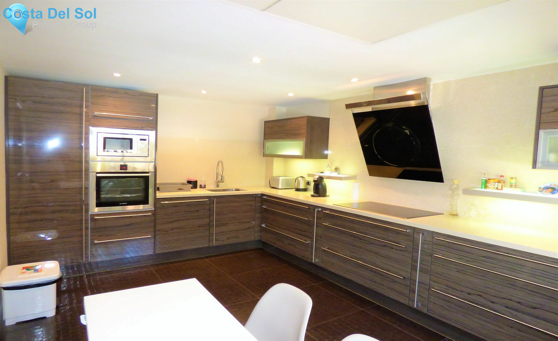 Townhouse in Nueva Andalucía-1429081