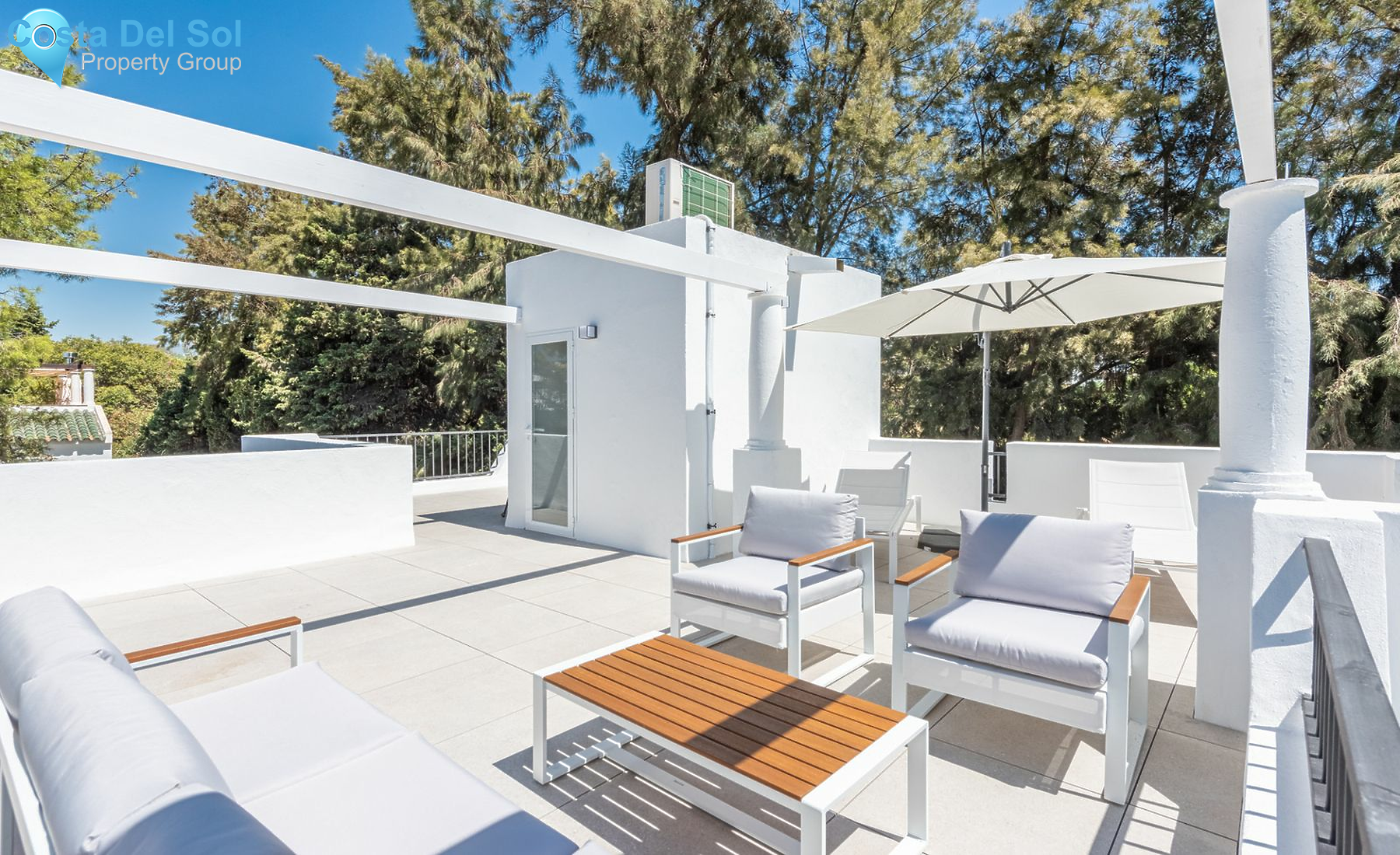 Townhouse in Nueva Andalucía-1470116