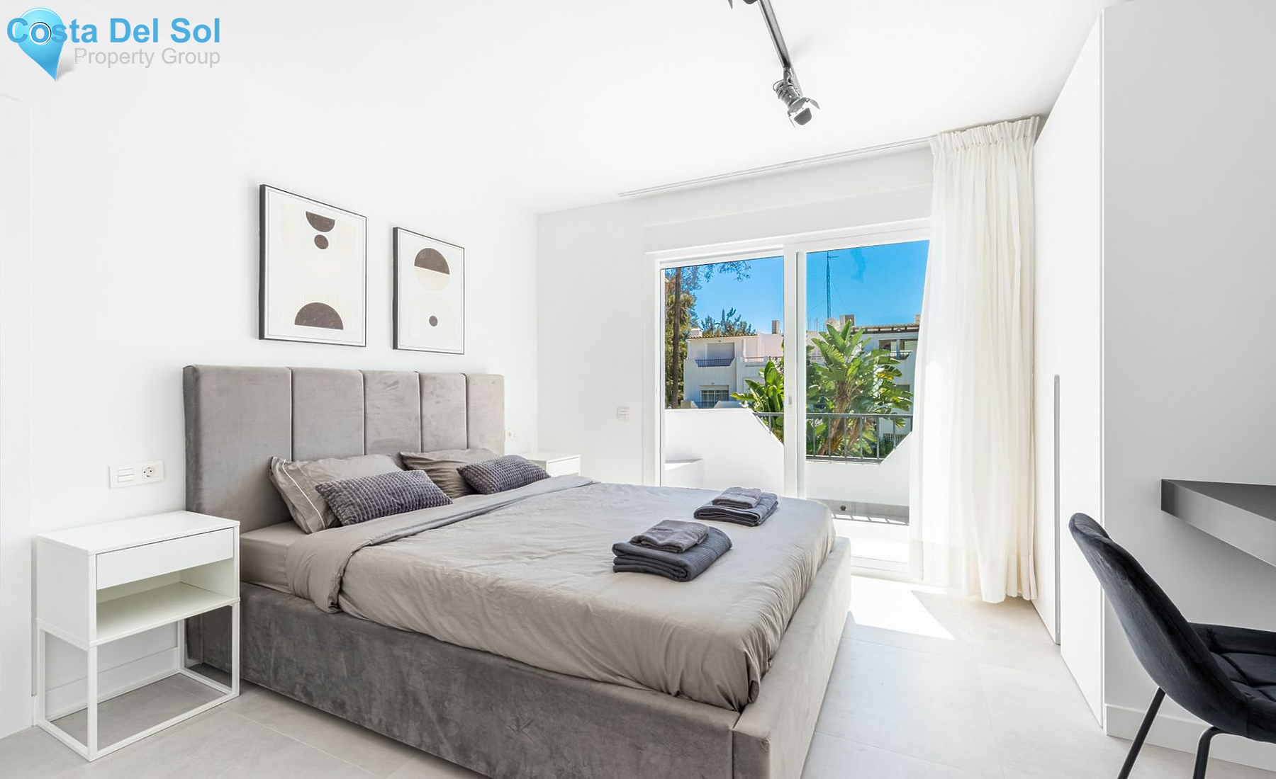 Townhouse in Nueva Andalucía-1470107