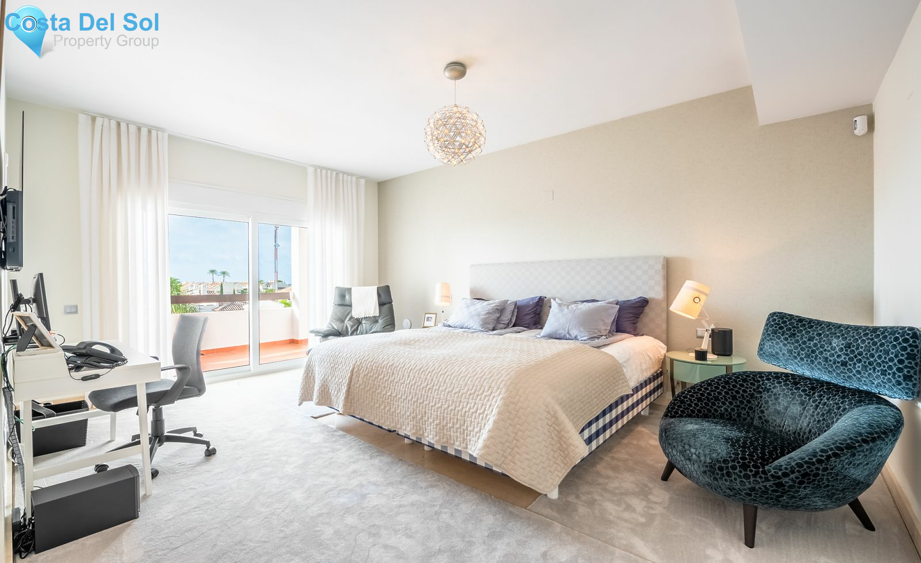 Townhouse in Nueva Andalucía-1481754