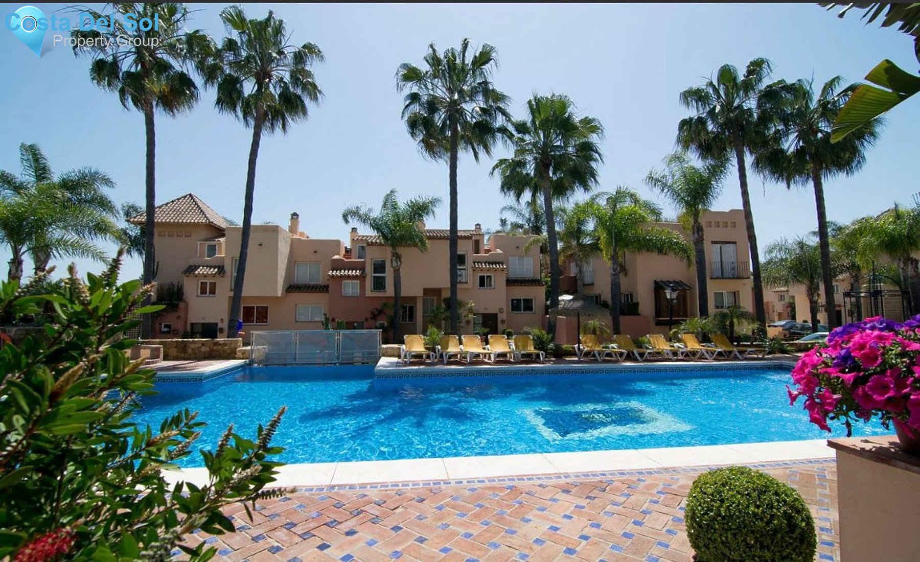 Townhouse in Nueva Andalucía-1545392