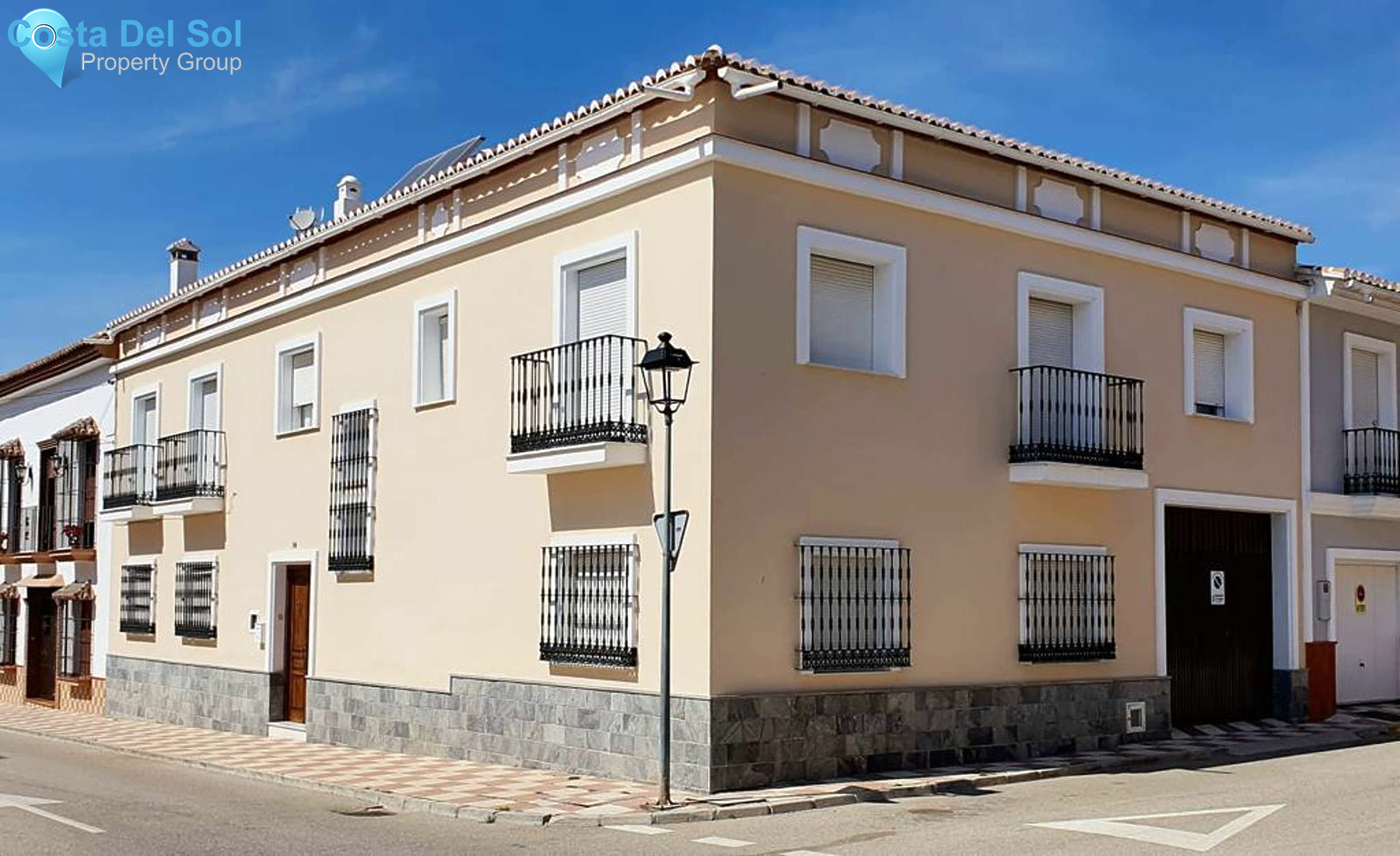 Townhouse in Pizarra