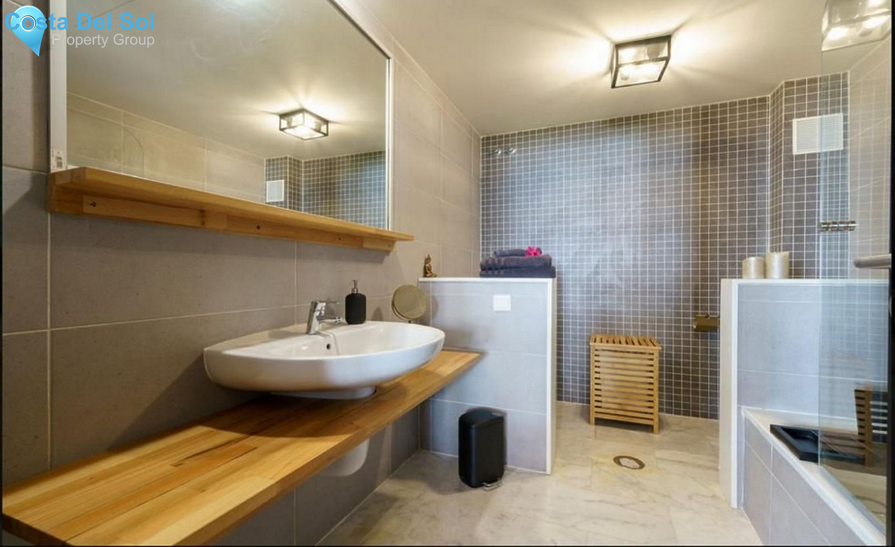 Townhouse in Riviera del Sol-1561564