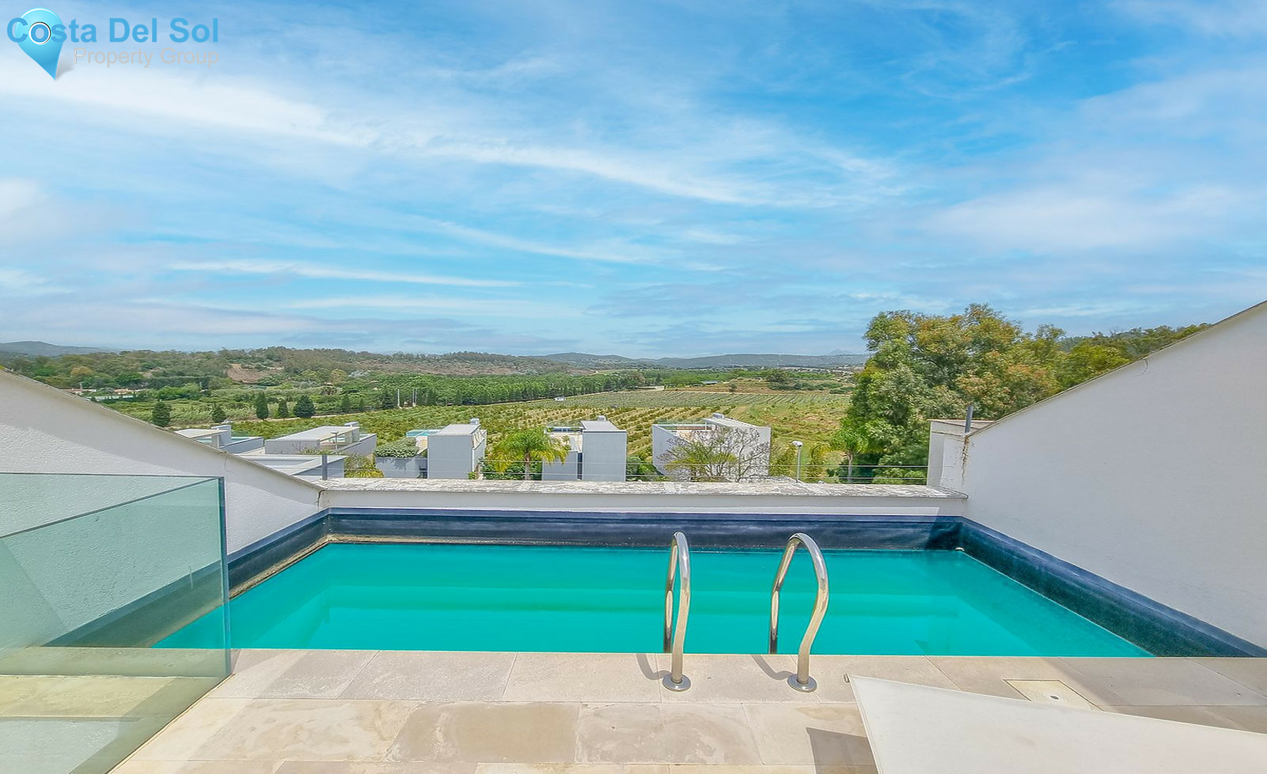 Townhouse in San Enrique-1276396