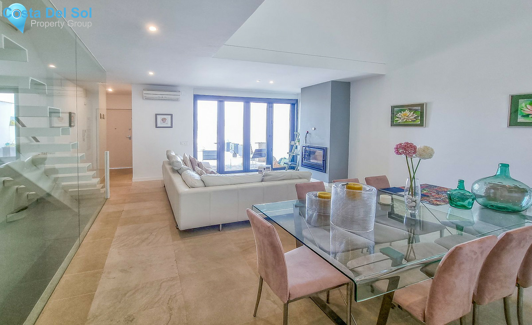 Townhouse in San Enrique-1276406