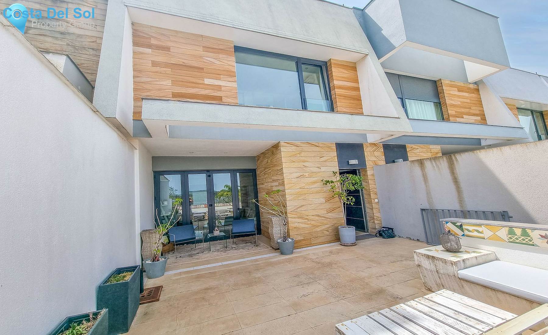 Townhouse in San Enrique-1276397