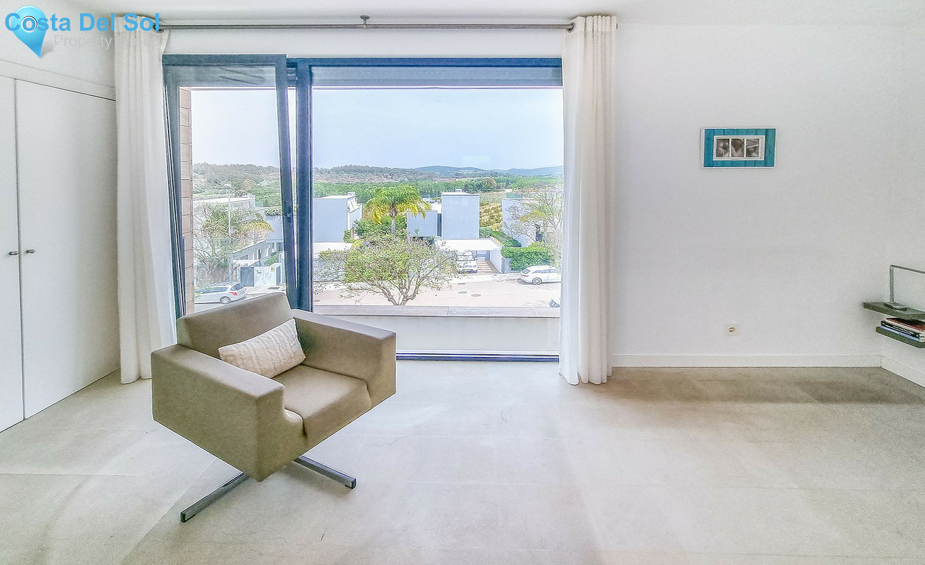 Townhouse in San Enrique-1276415