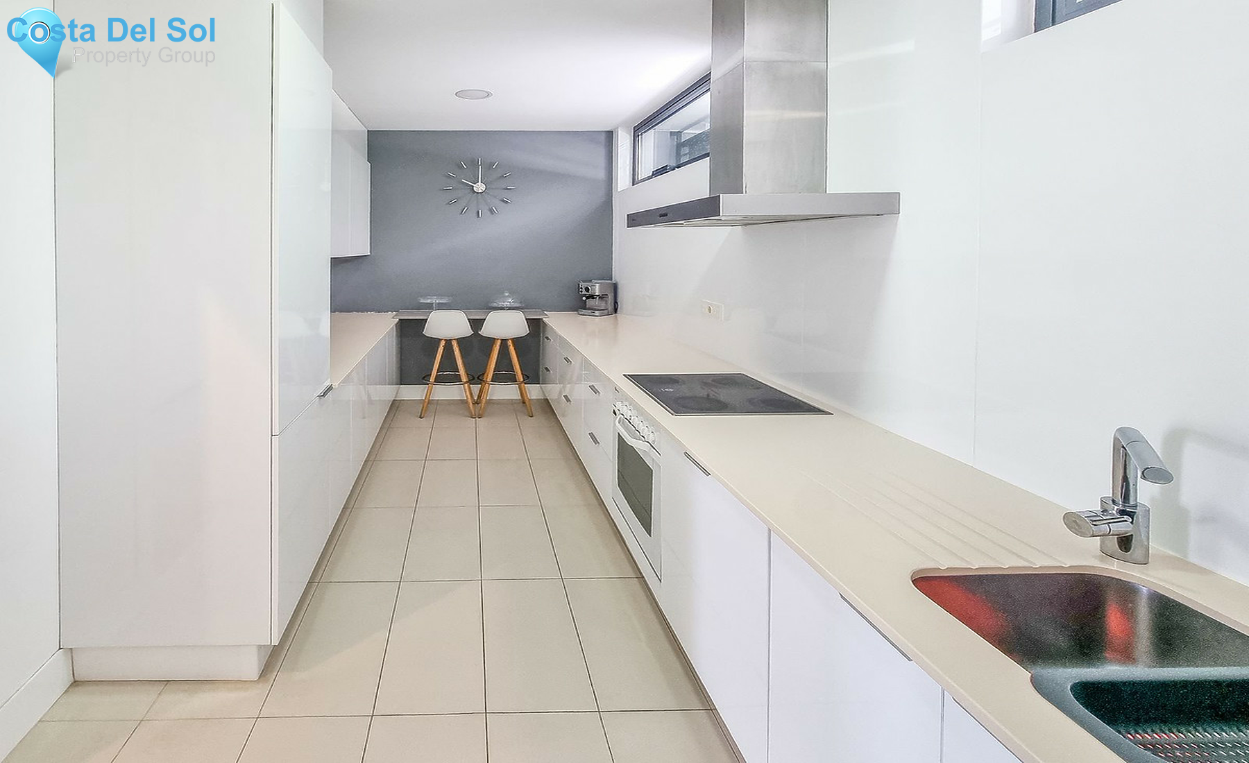 Townhouse in San Enrique-1276403