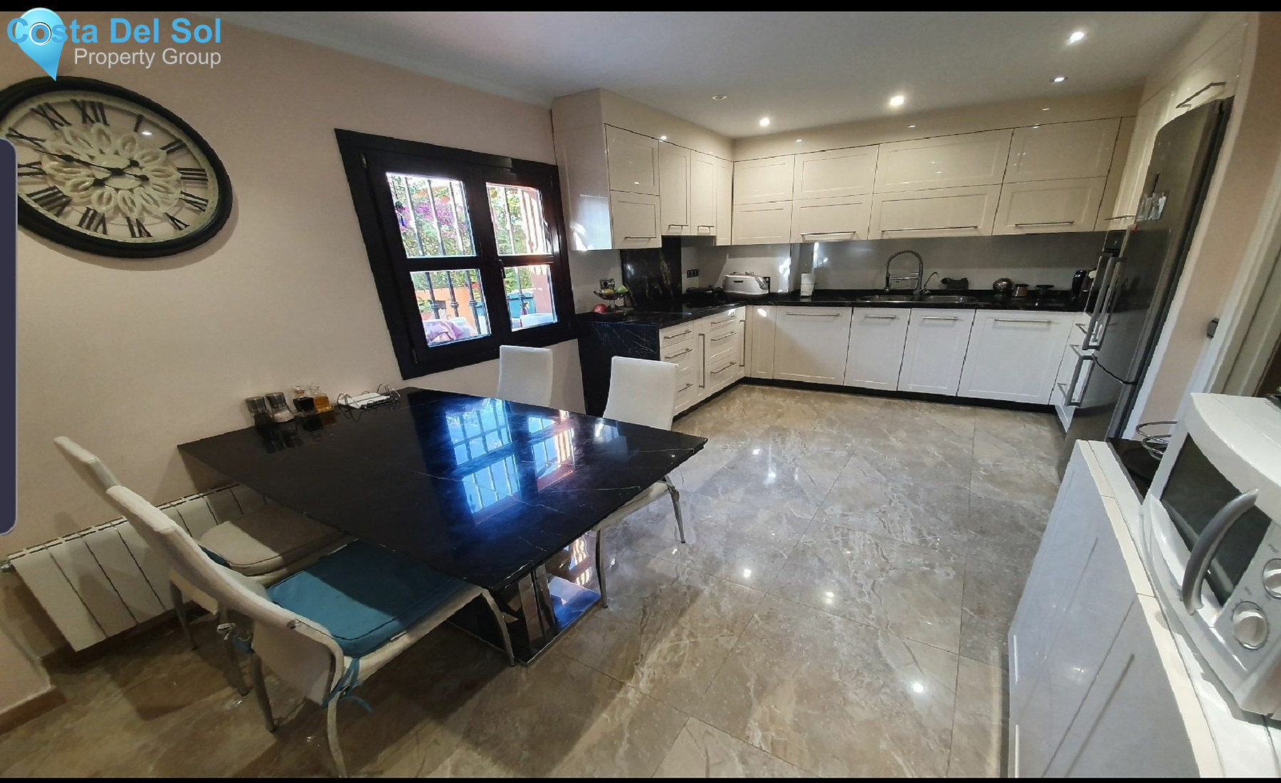 Townhouse in San Pedro de Alcántara-1198632