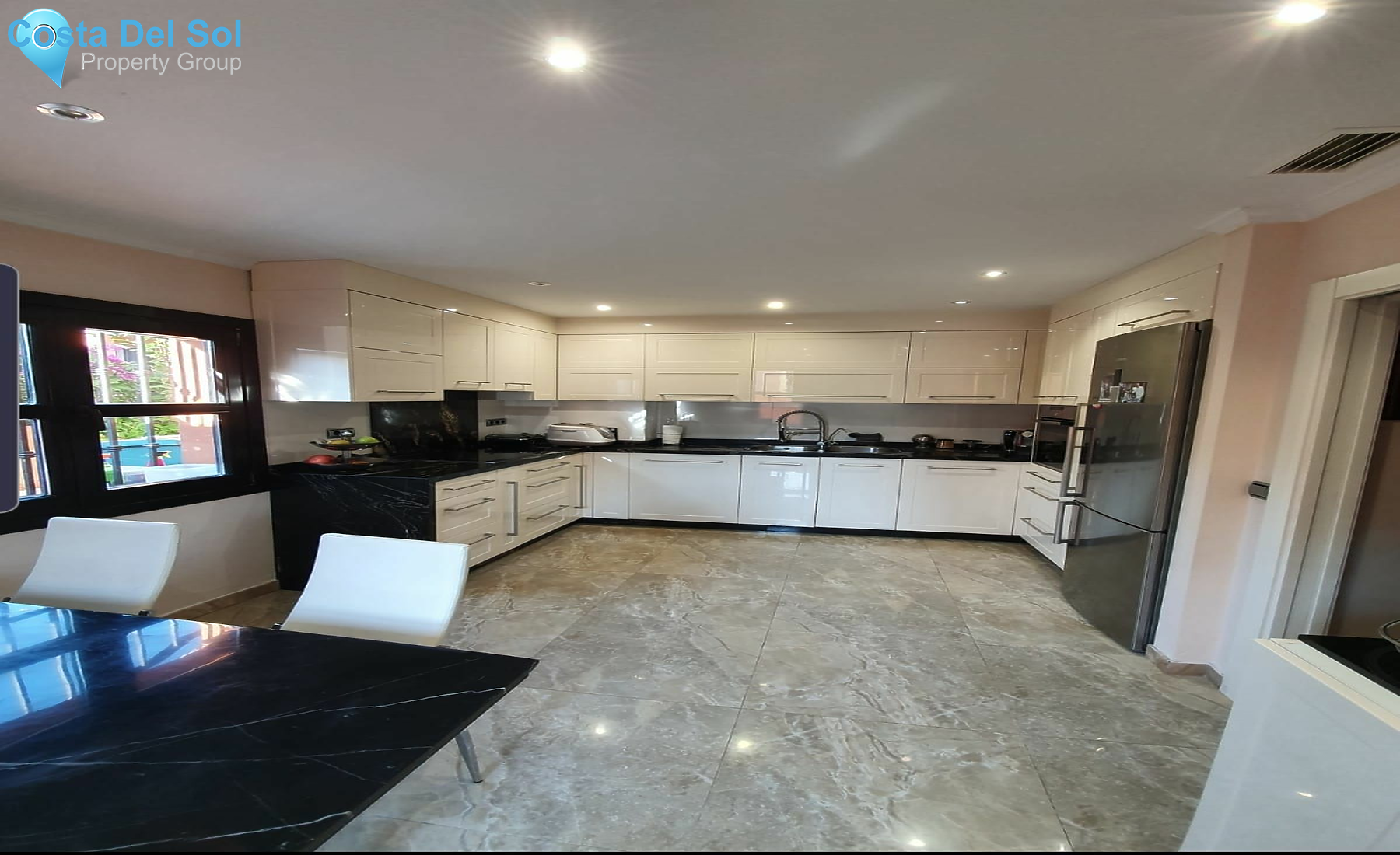 Townhouse in San Pedro de Alcántara-1198633