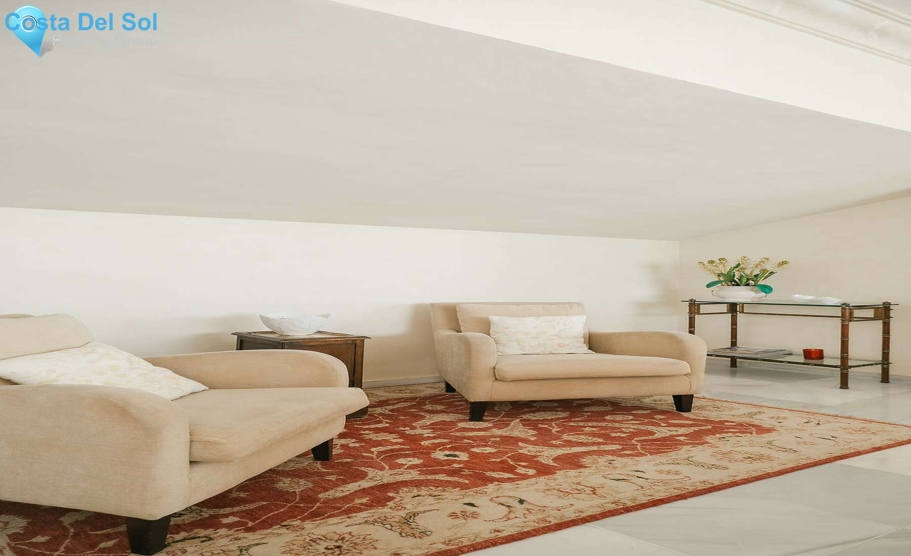 Townhouse in The Golden Mile-1258490