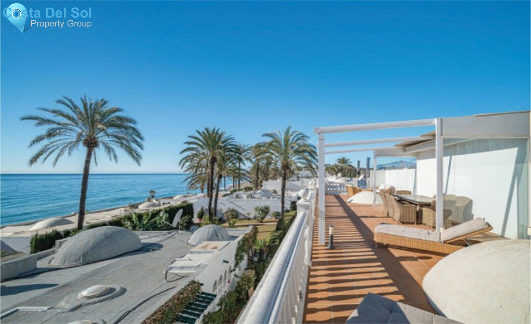 Townhouse in The Golden Mile-1258476