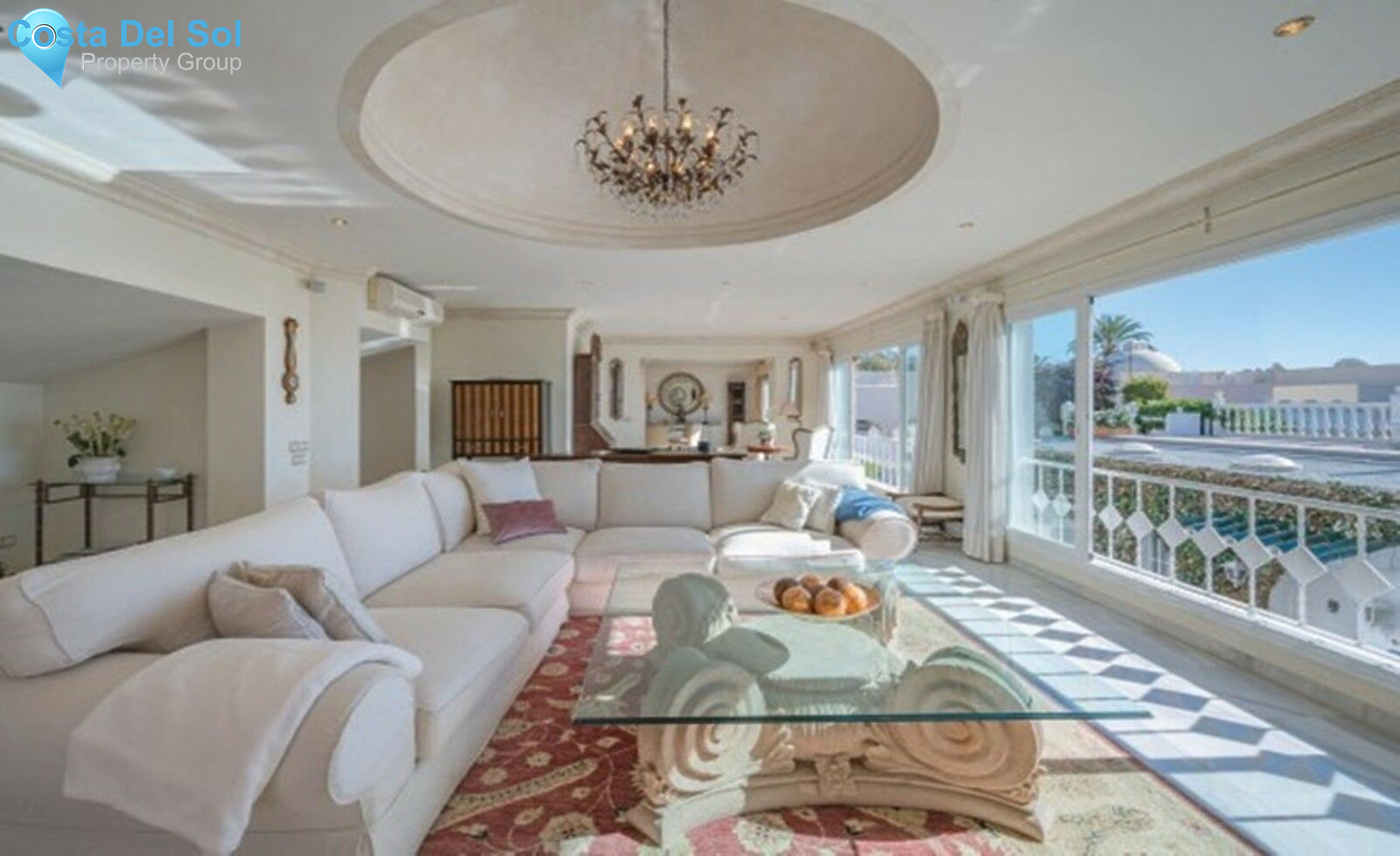 Townhouse in The Golden Mile-1258478