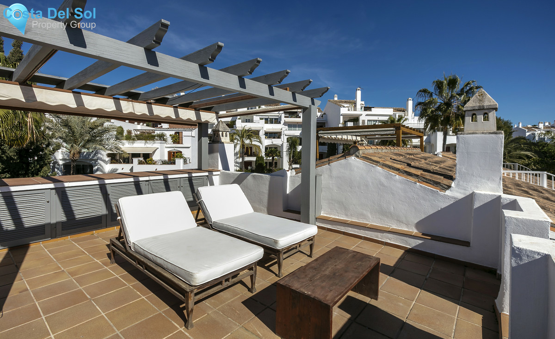 Townhouse in The Golden Mile-1309672