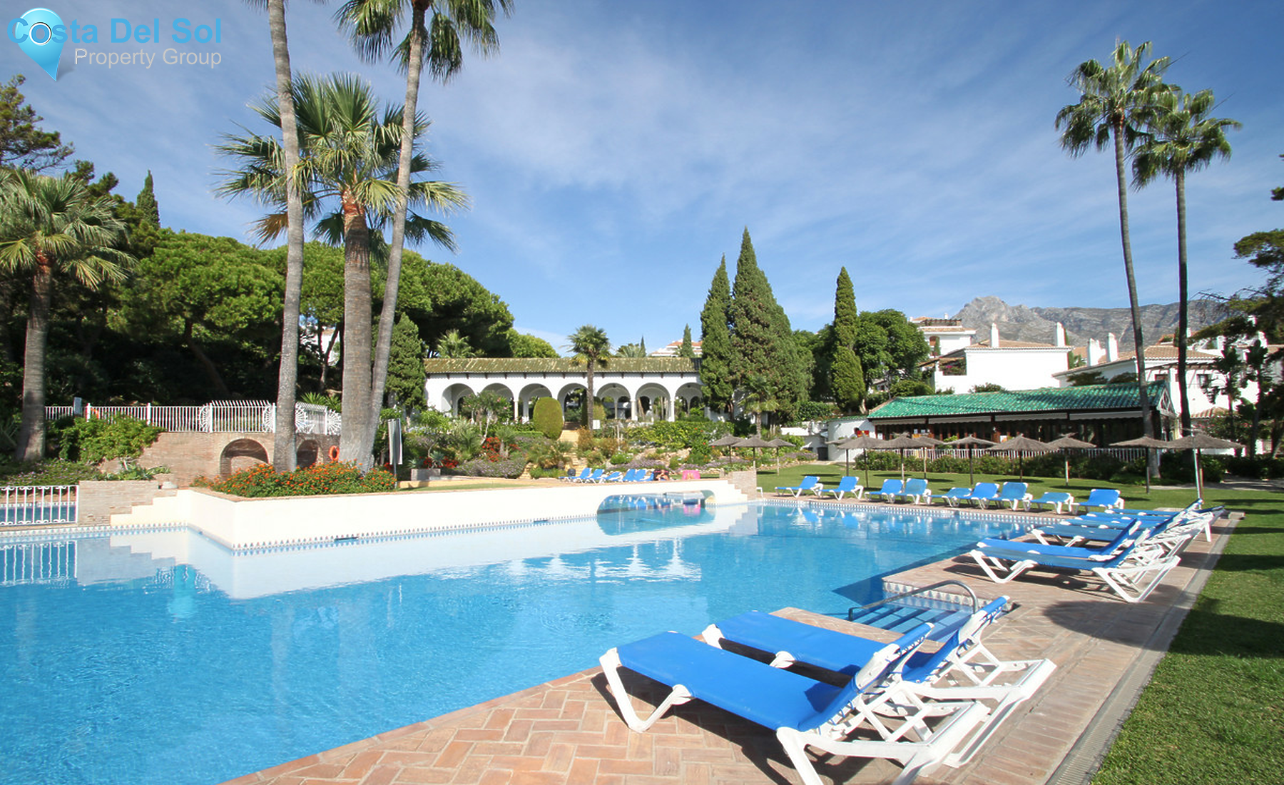 Townhouse in The Golden Mile-1309674