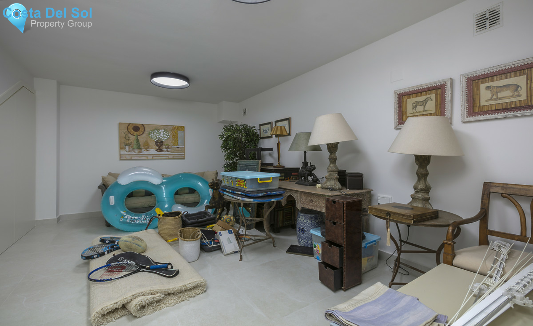 Townhouse in The Golden Mile-1309678