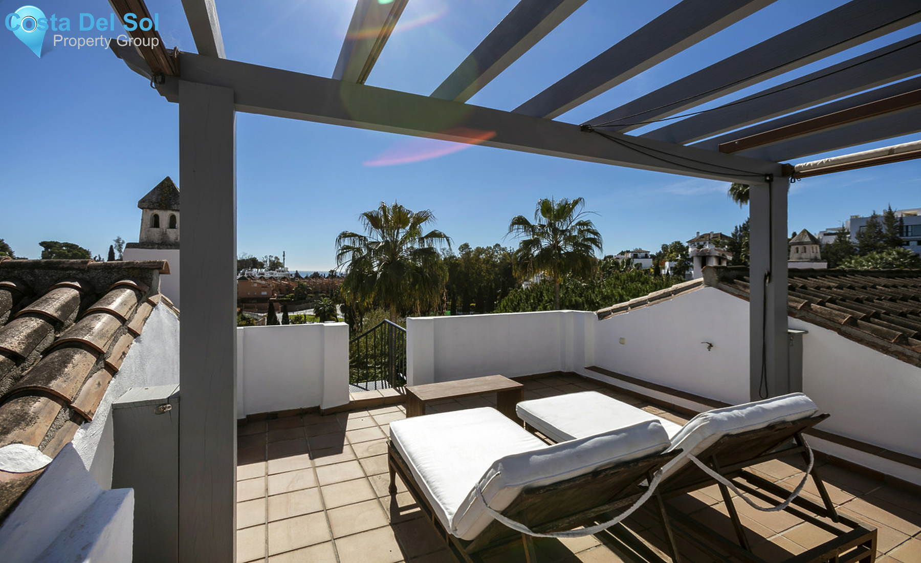 Townhouse in The Golden Mile-1309679