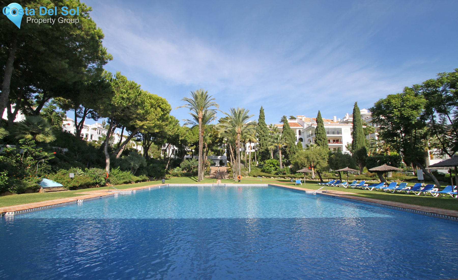 Townhouse in The Golden Mile-1309665