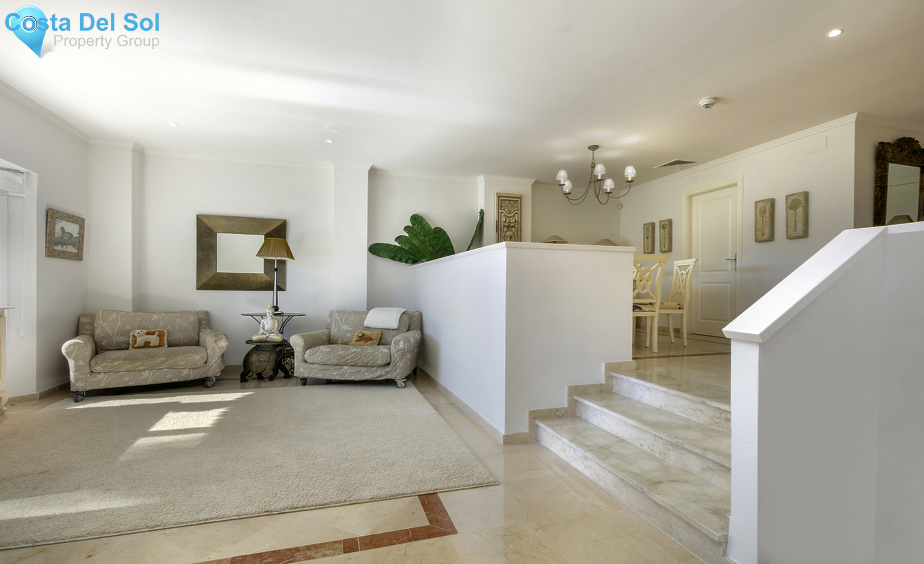 Townhouse in The Golden Mile-1309668