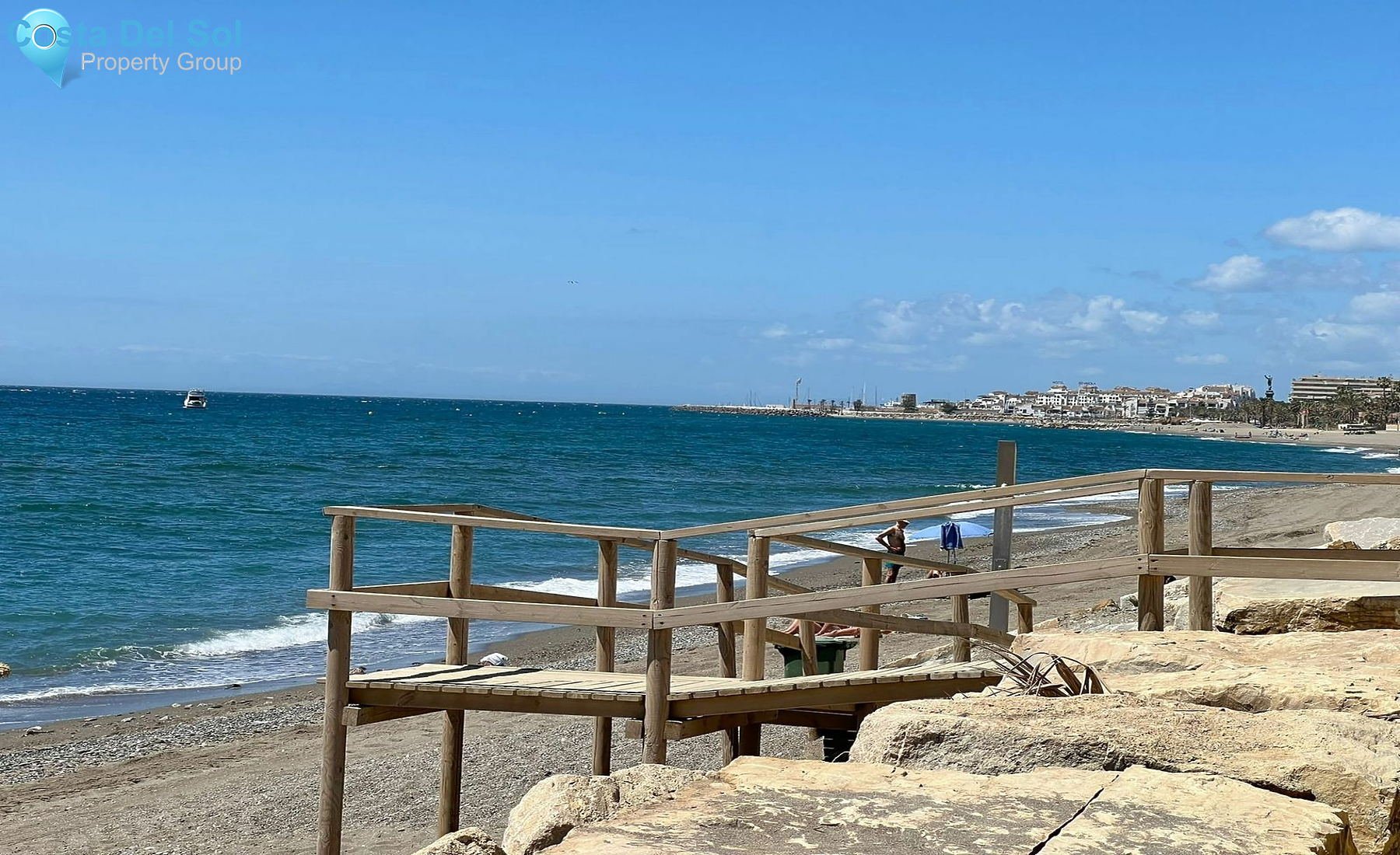 Townhouse in The Golden Mile-1128681