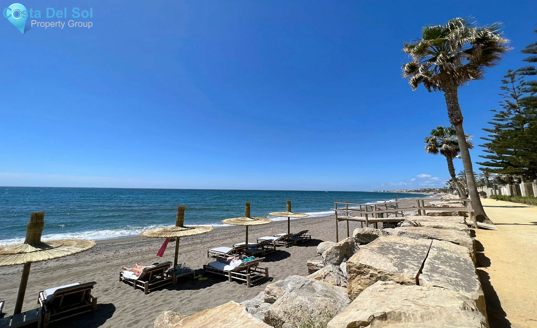 Townhouse in The Golden Mile-1128683