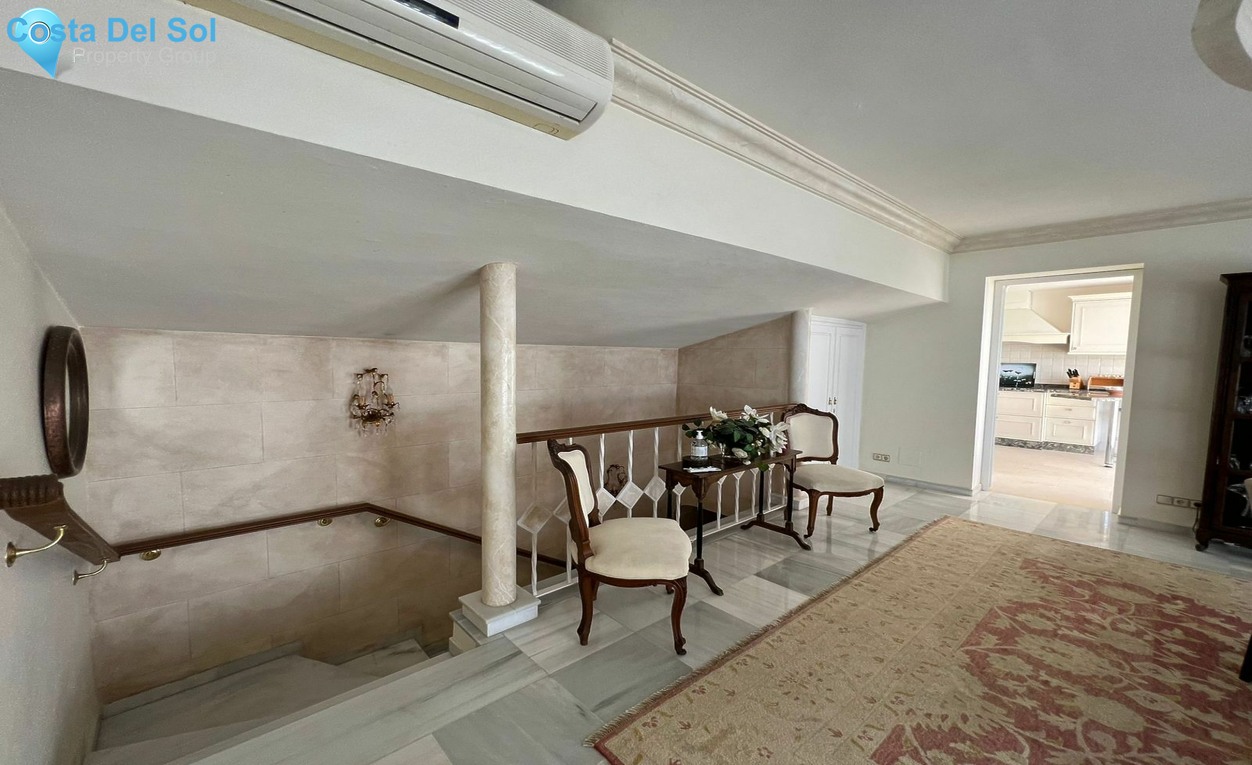 Townhouse in The Golden Mile-1128672