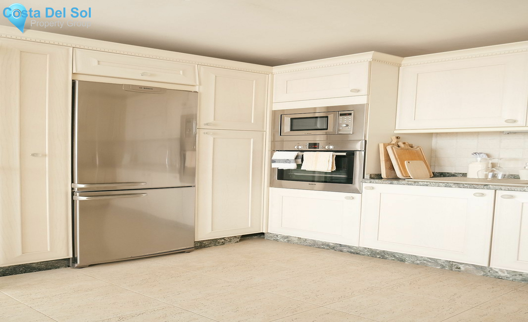 Townhouse in The Golden Mile-1128674