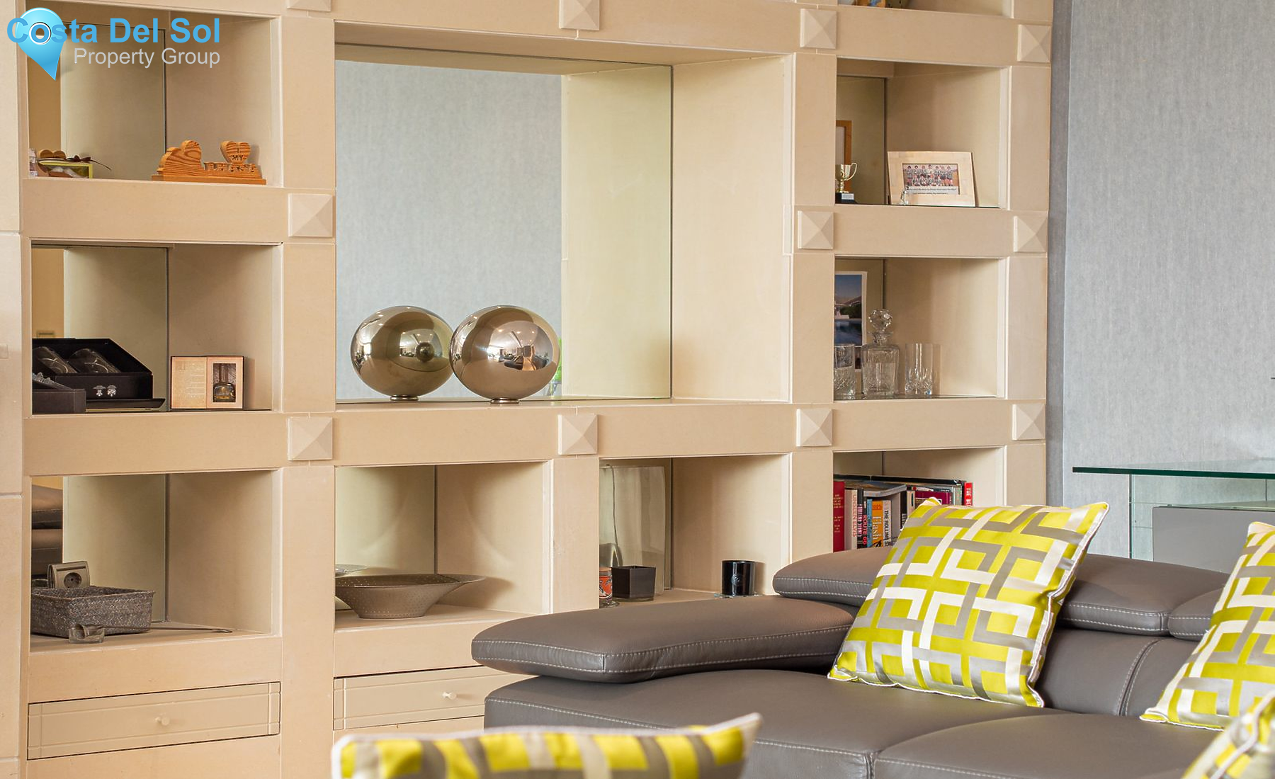 Townhouse in The Golden Mile-1134241