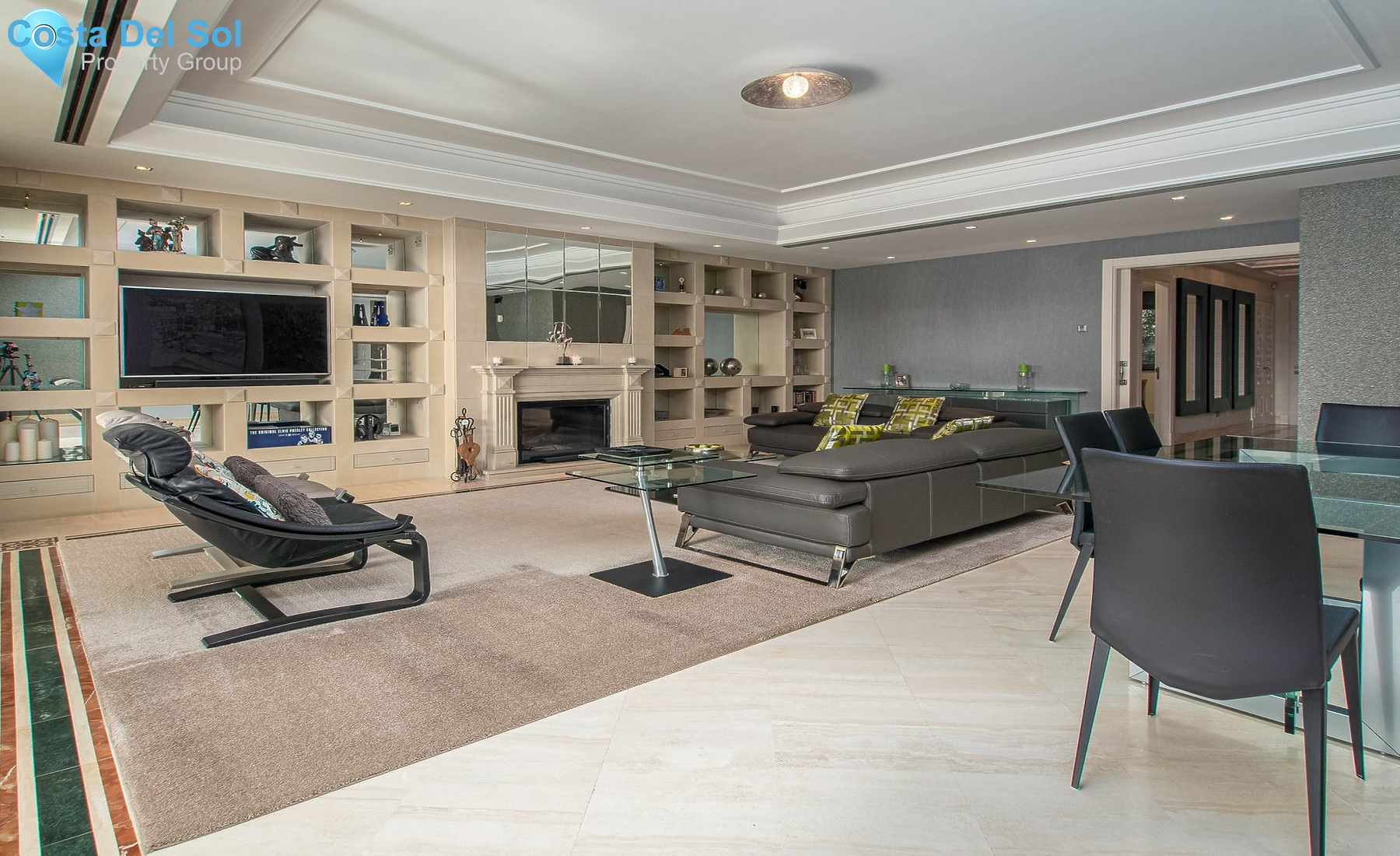 Townhouse in The Golden Mile-1134231