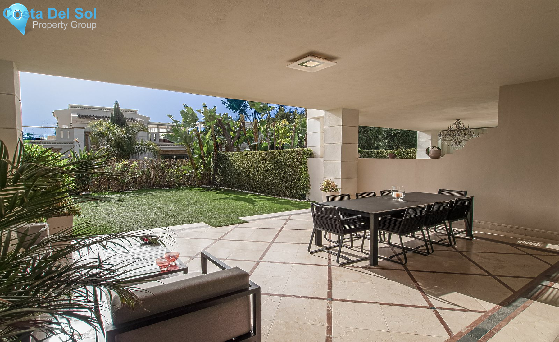 Townhouse in The Golden Mile-1134249