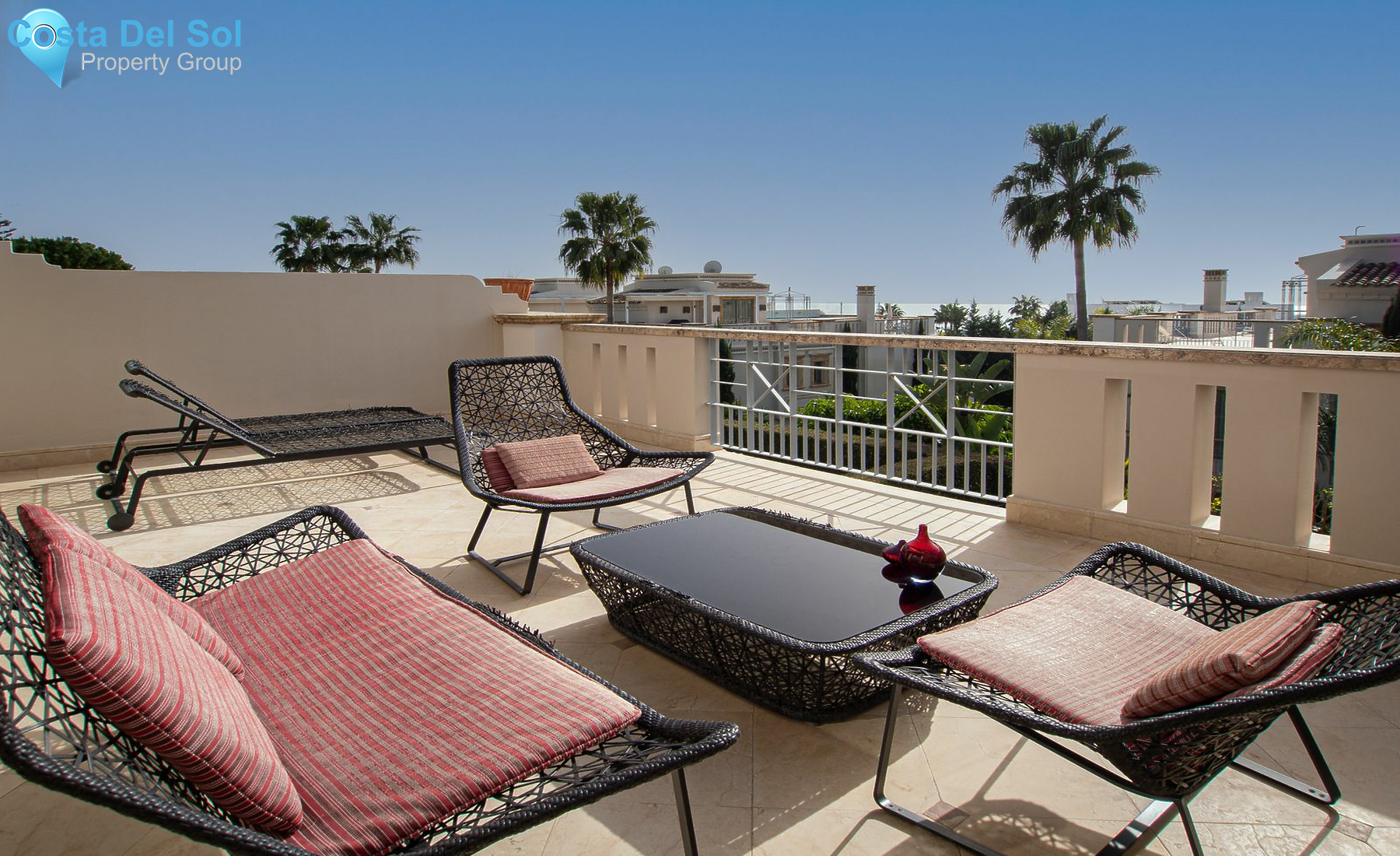 Townhouse in The Golden Mile-1134235