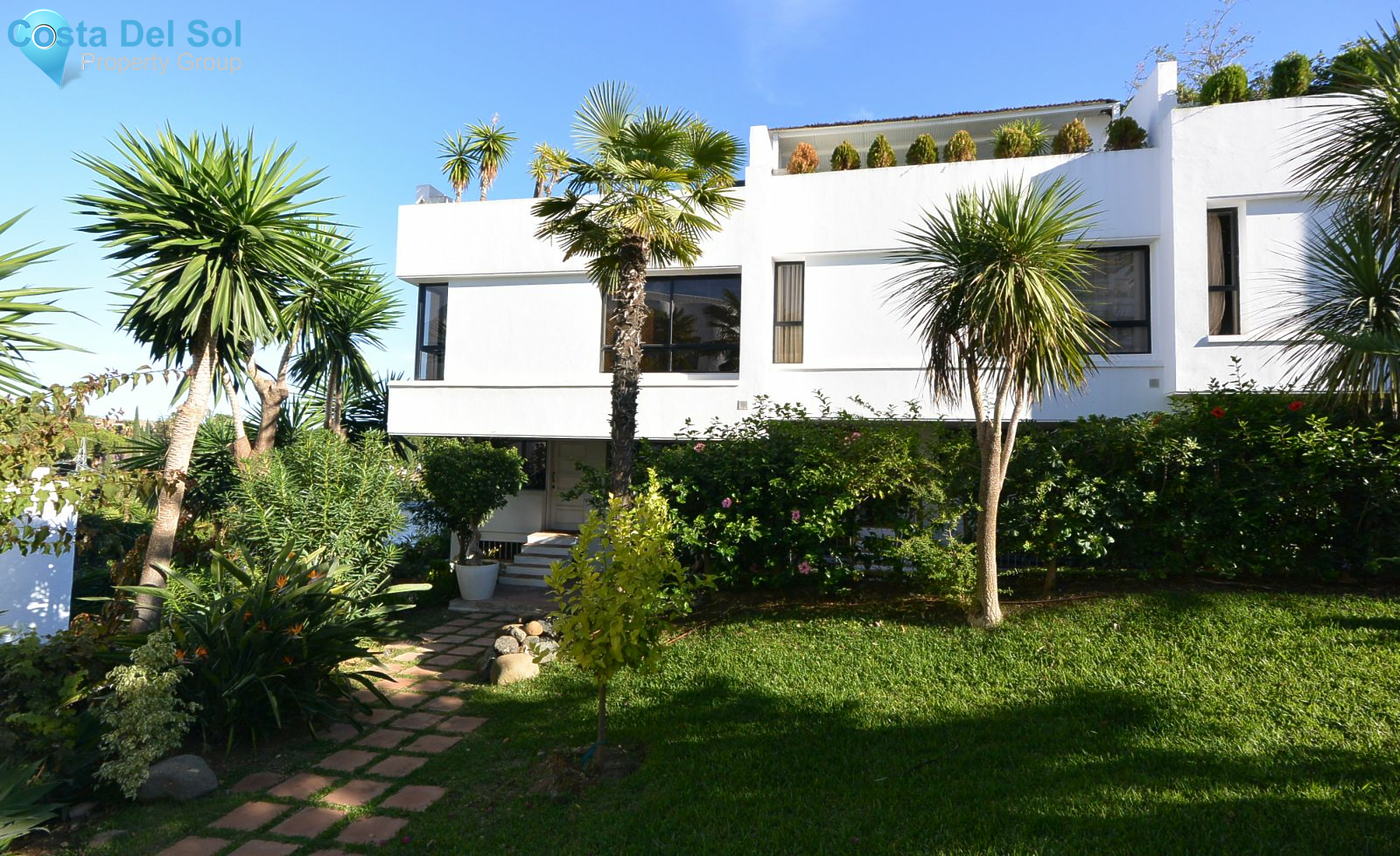 Townhouse in The Golden Mile-1139612